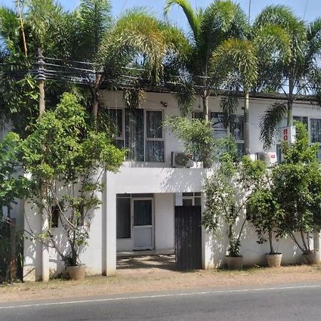 Saragama Holiday Resort Kurunegala Eksteriør bilde